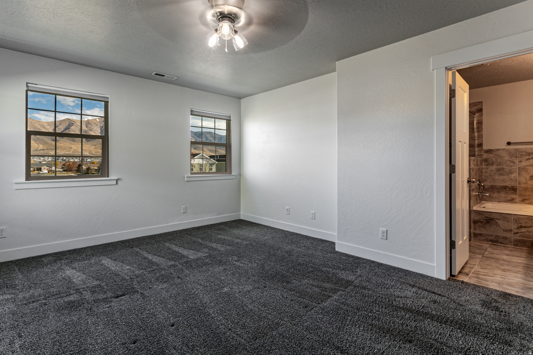 COLONIAL PARK - Residential