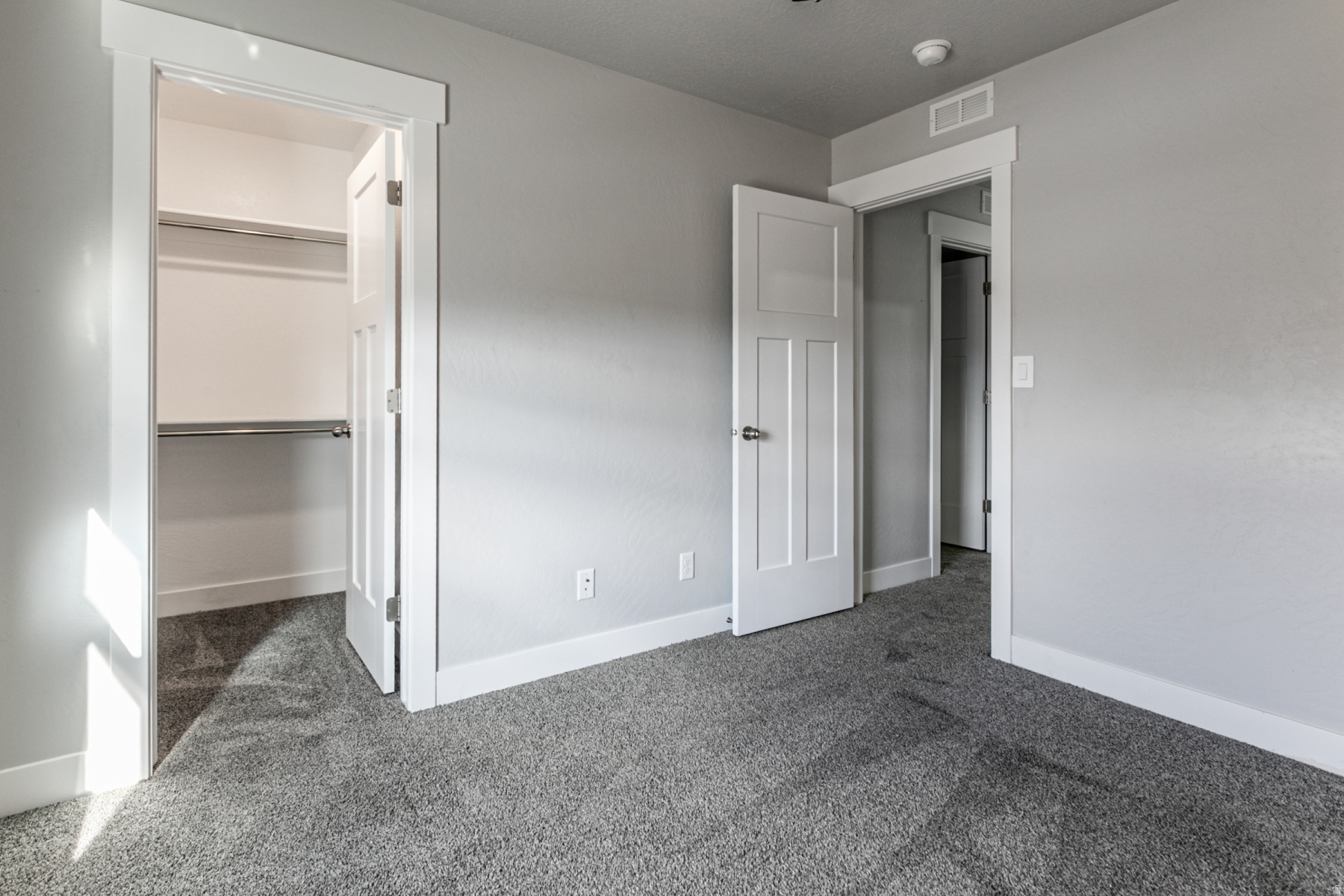 COLONIAL PARK - Residential