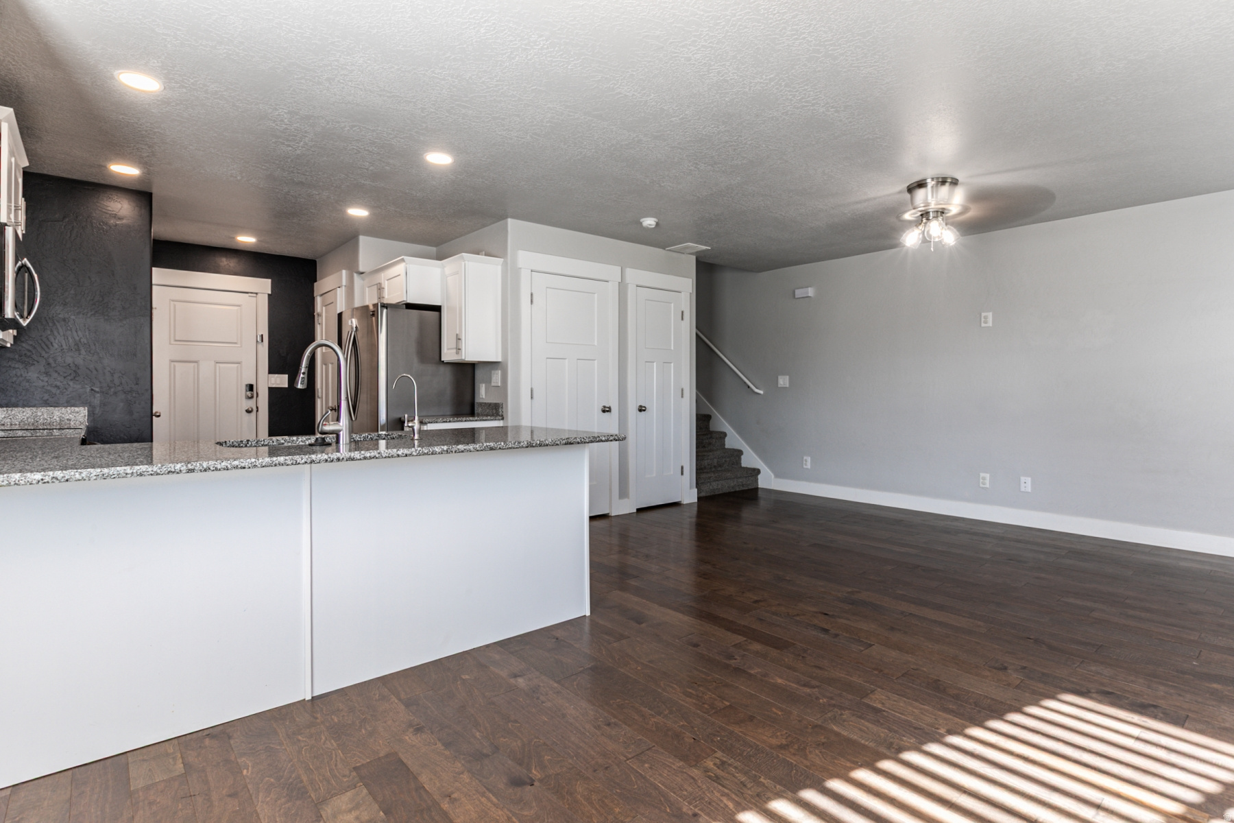 COLONIAL PARK - Residential