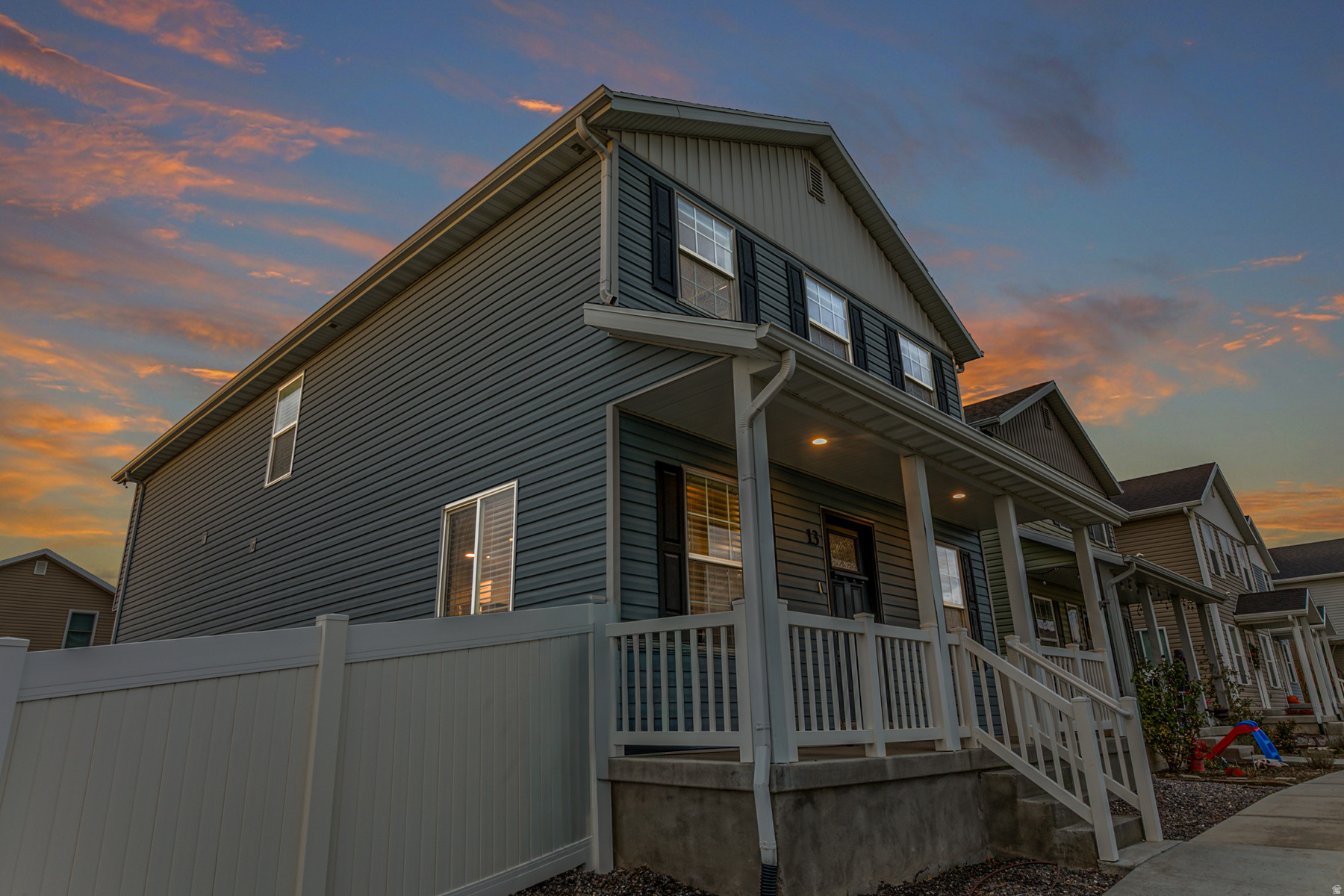 COLONIAL PARK - Residential