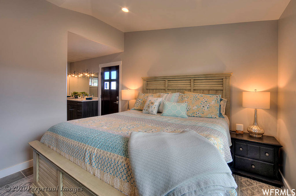 LONESOME LEFT - Residential