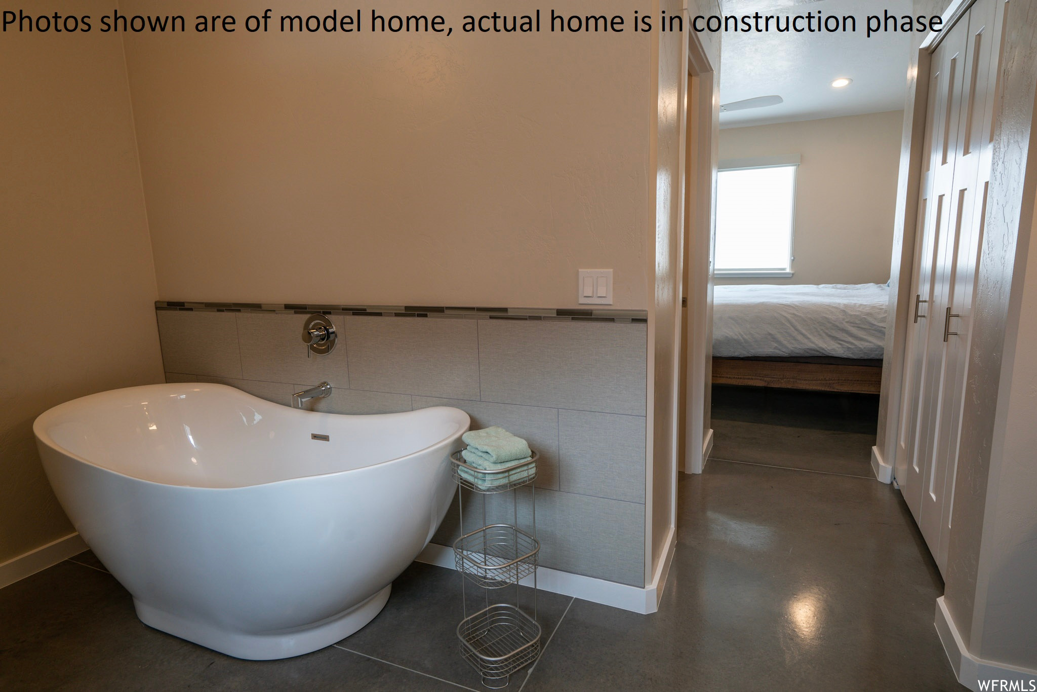 LONESOME LEFT - Residential