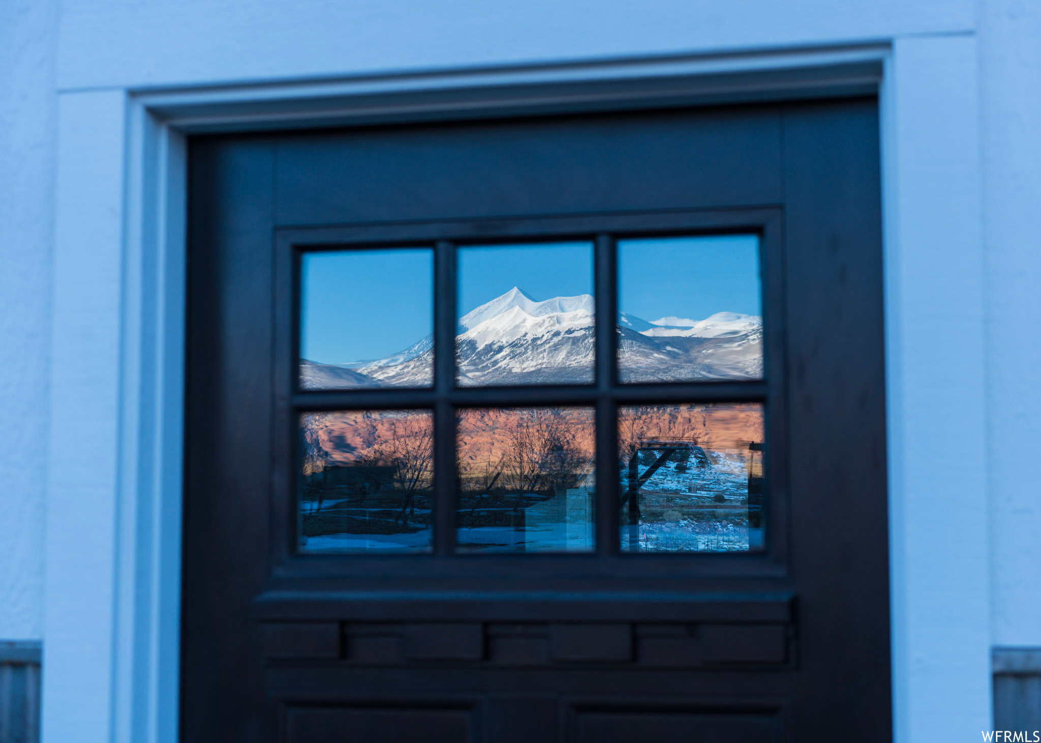 LONESOME LEFT - Residential