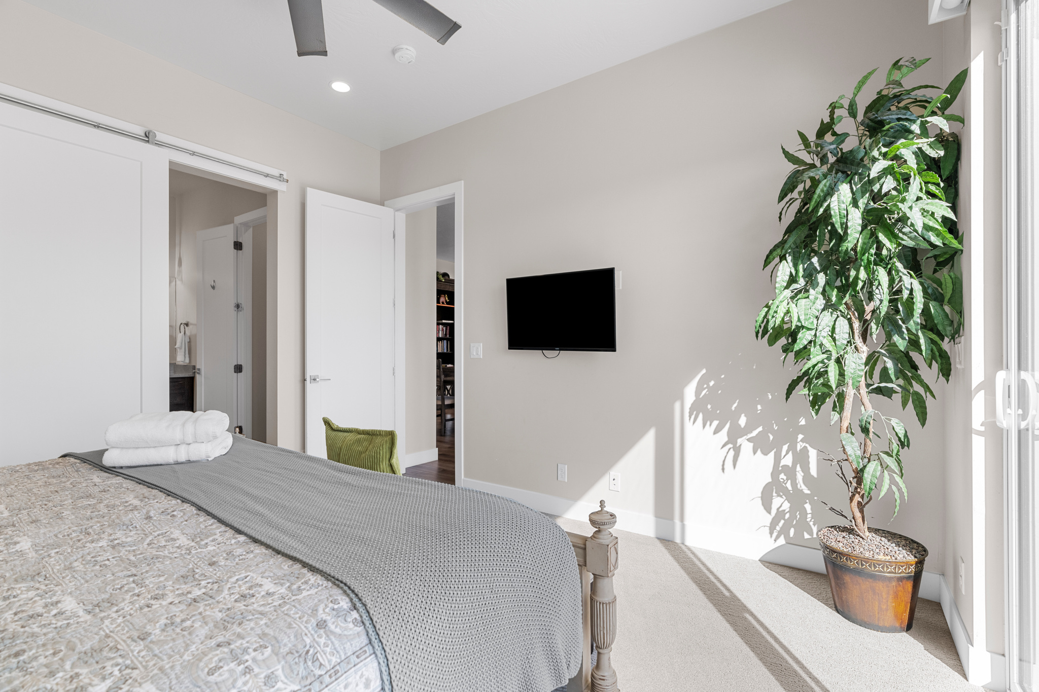 EIGHTH AT CORAL CANYON AMD - Residential