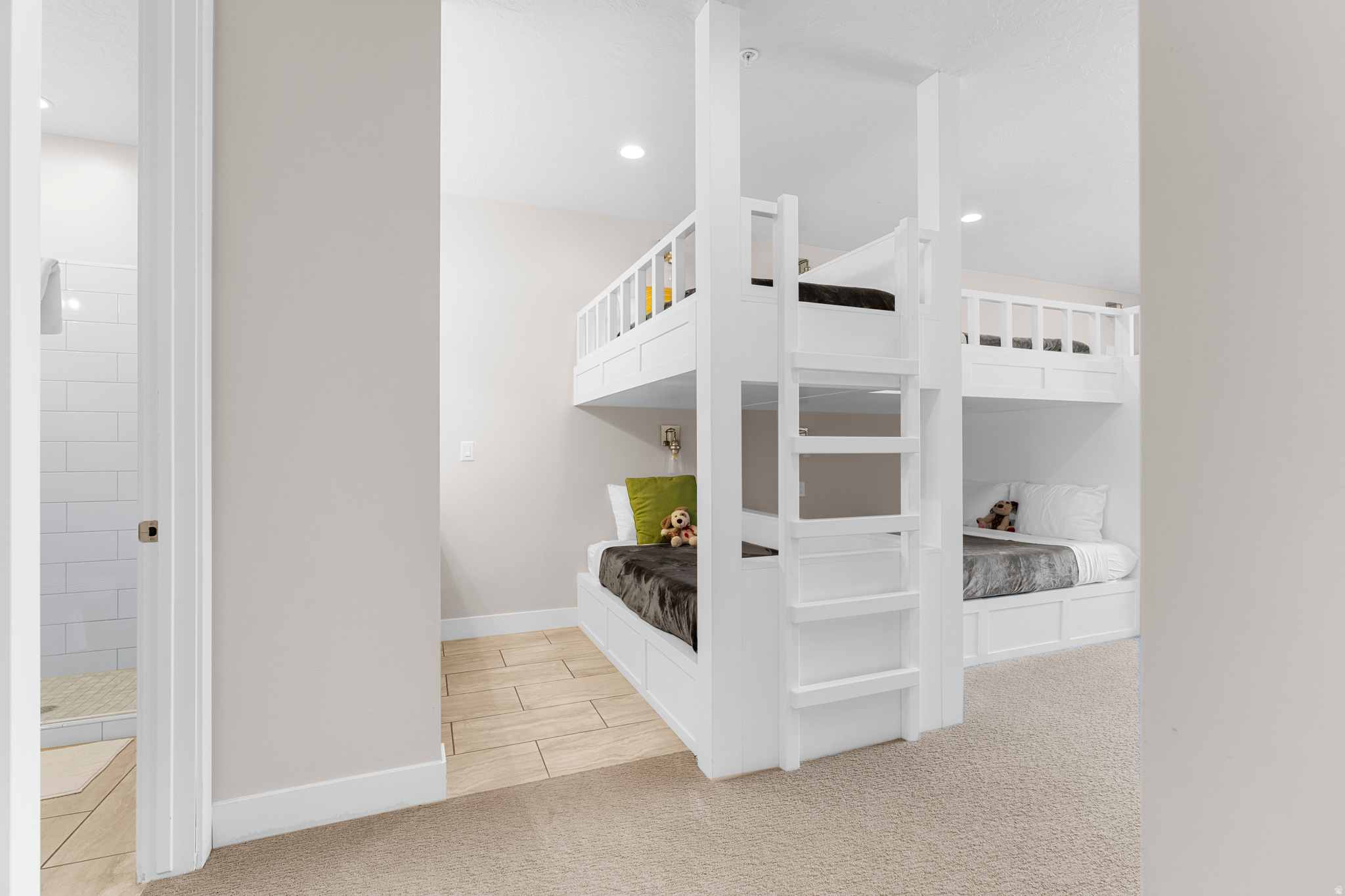 EIGHTH AT CORAL CANYON AMD - Residential