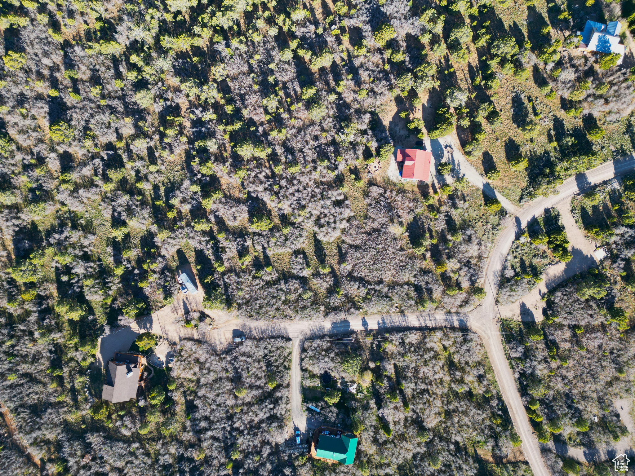 WHISPERING PINES III - Land