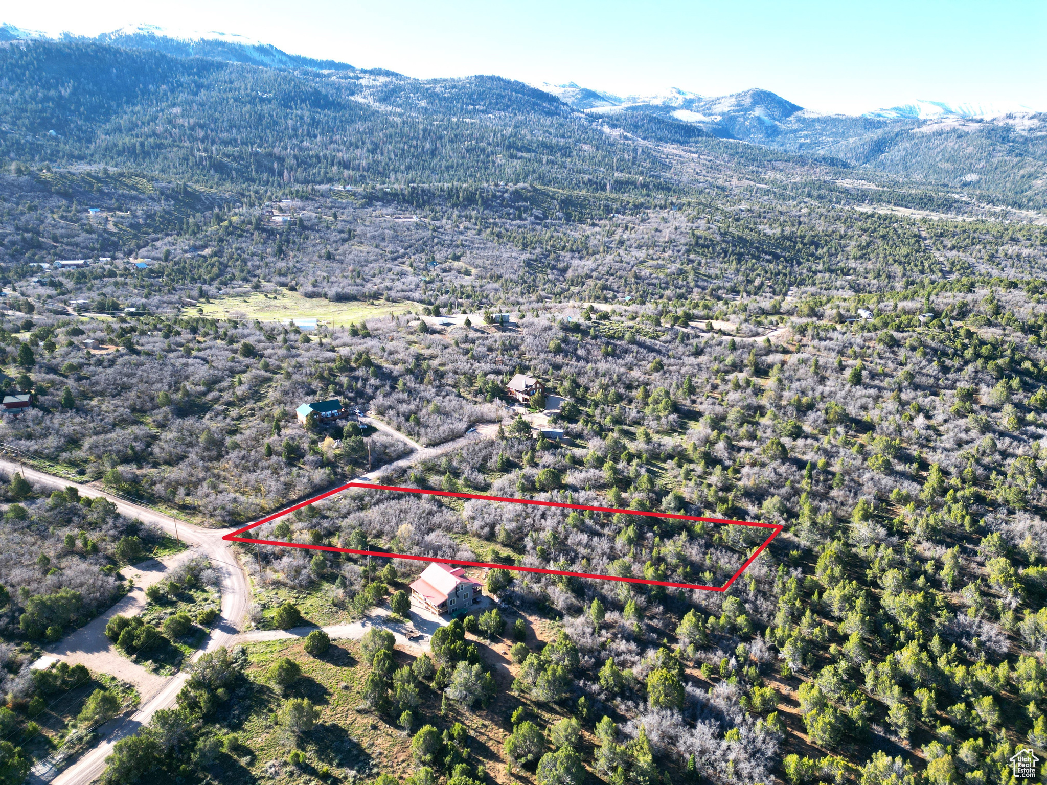 WHISPERING PINES III - Land