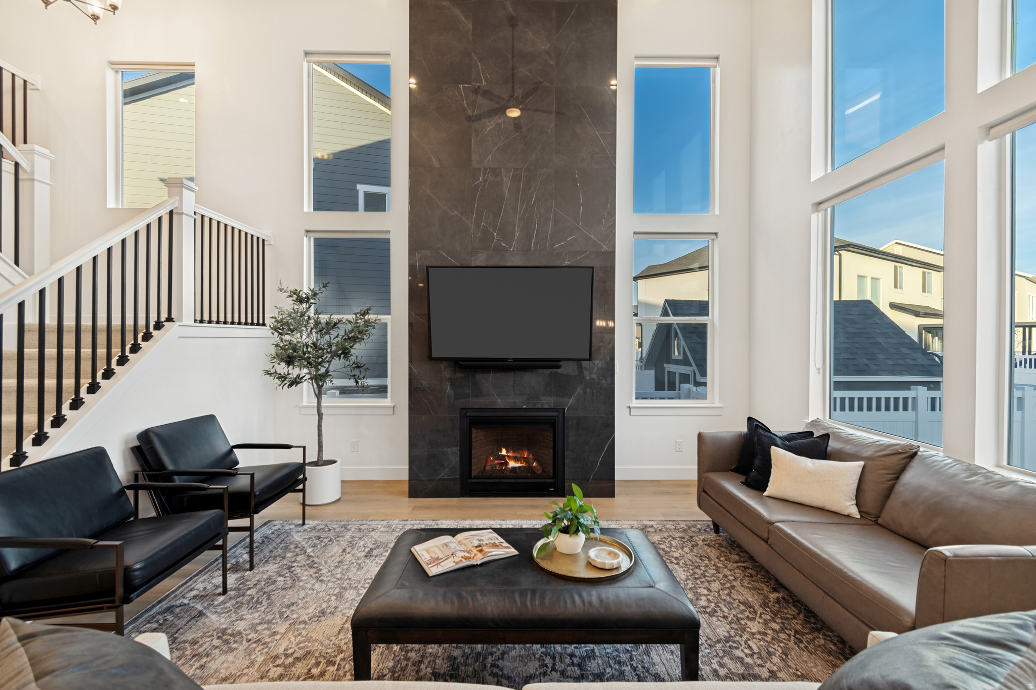 MOUNTAIN RIDGE - Residential