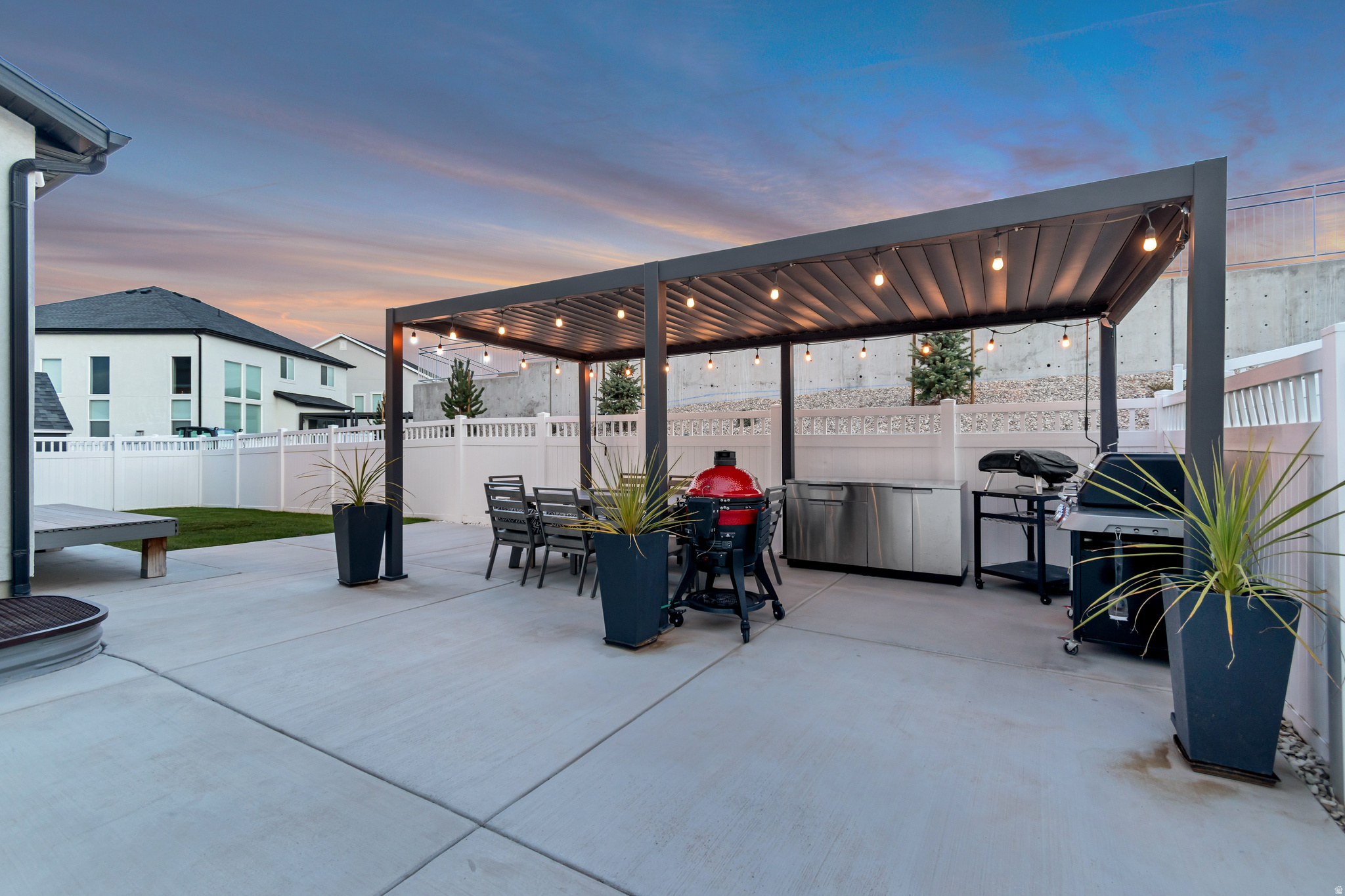MOUNTAIN RIDGE - Residential