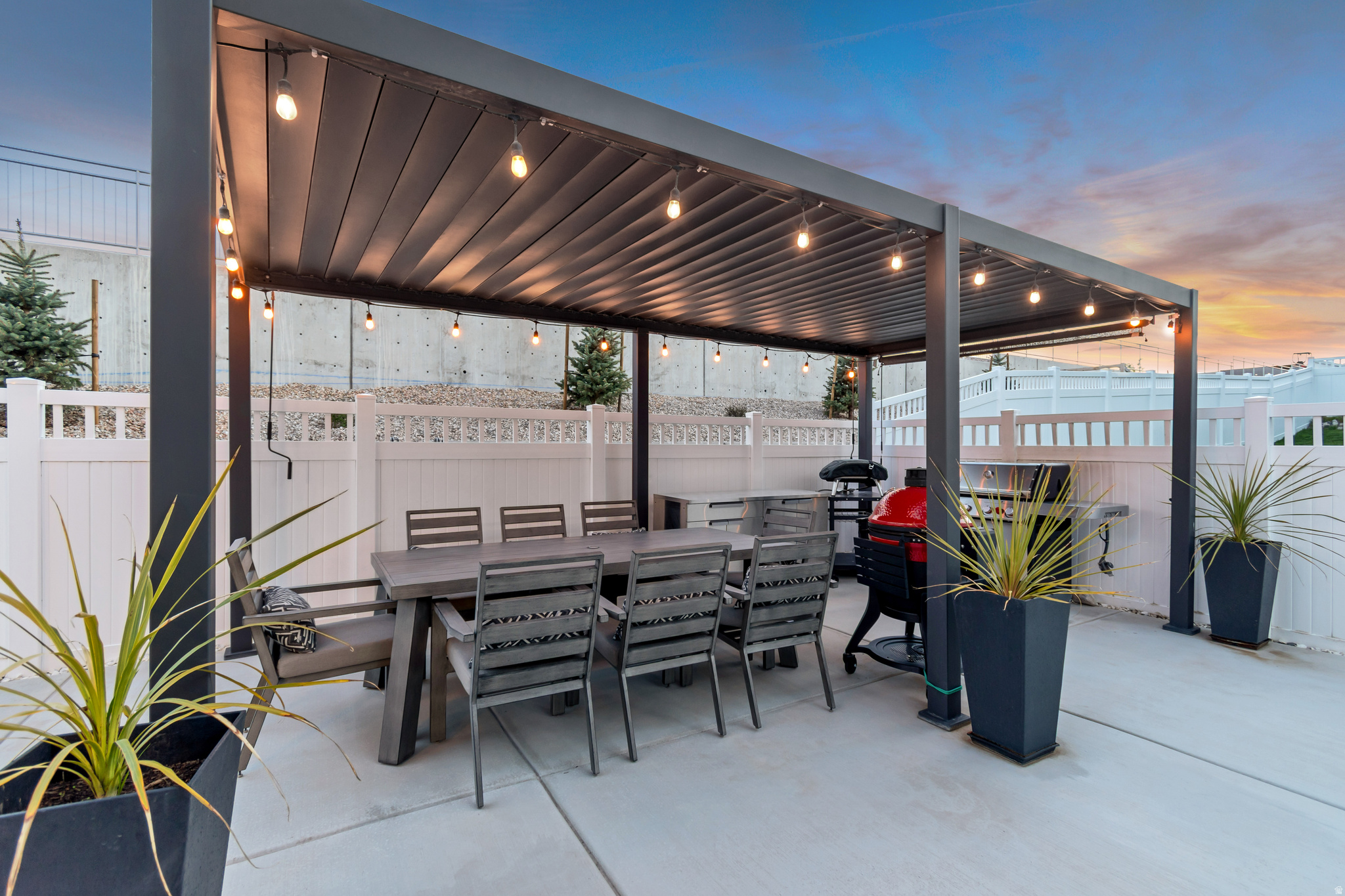 MOUNTAIN RIDGE - Residential