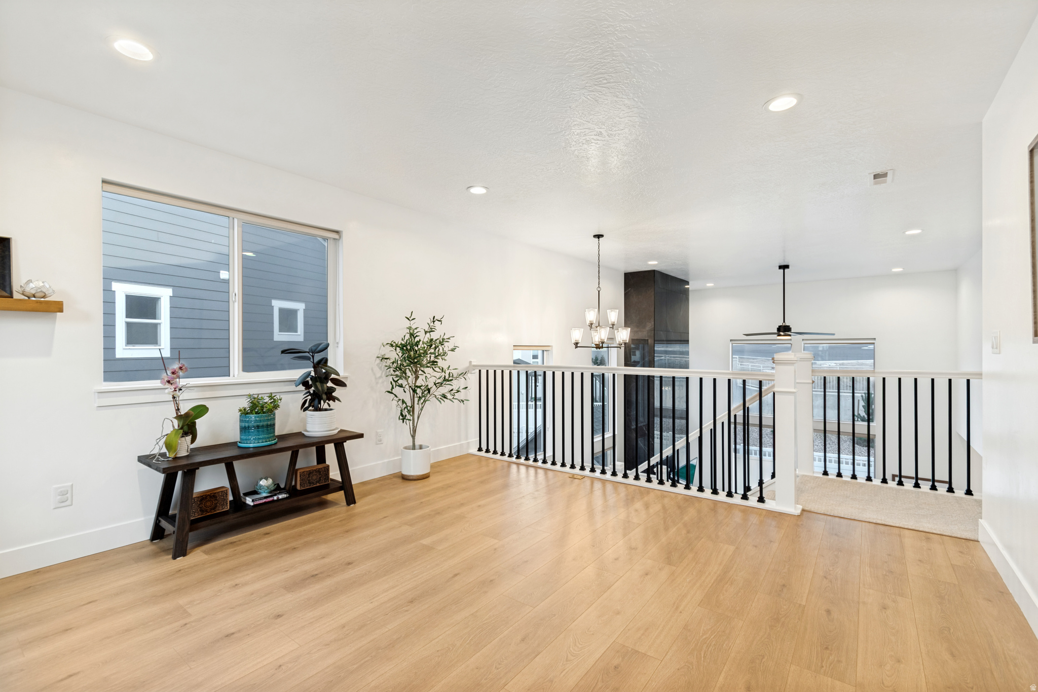 MOUNTAIN RIDGE - Residential