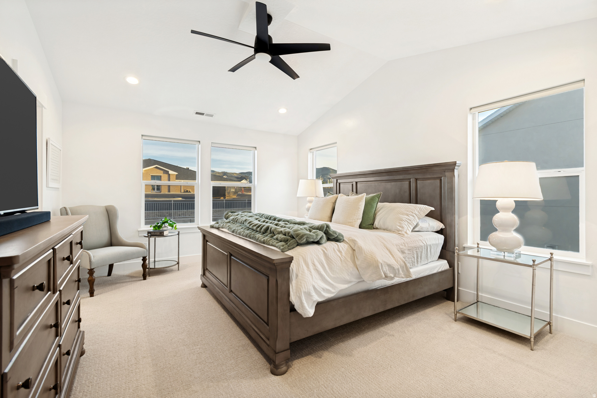 MOUNTAIN RIDGE - Residential