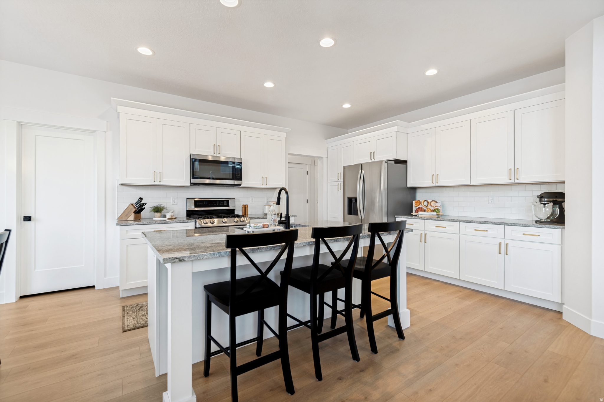 MOUNTAIN RIDGE - Residential