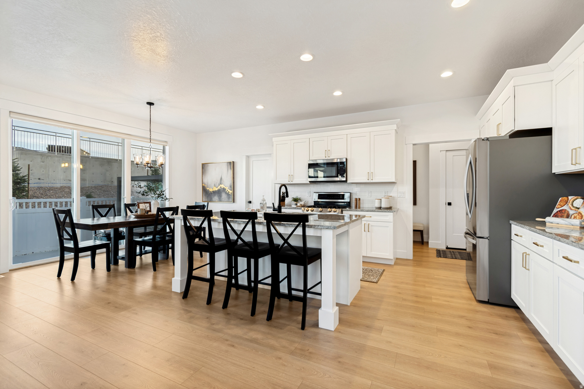 MOUNTAIN RIDGE - Residential