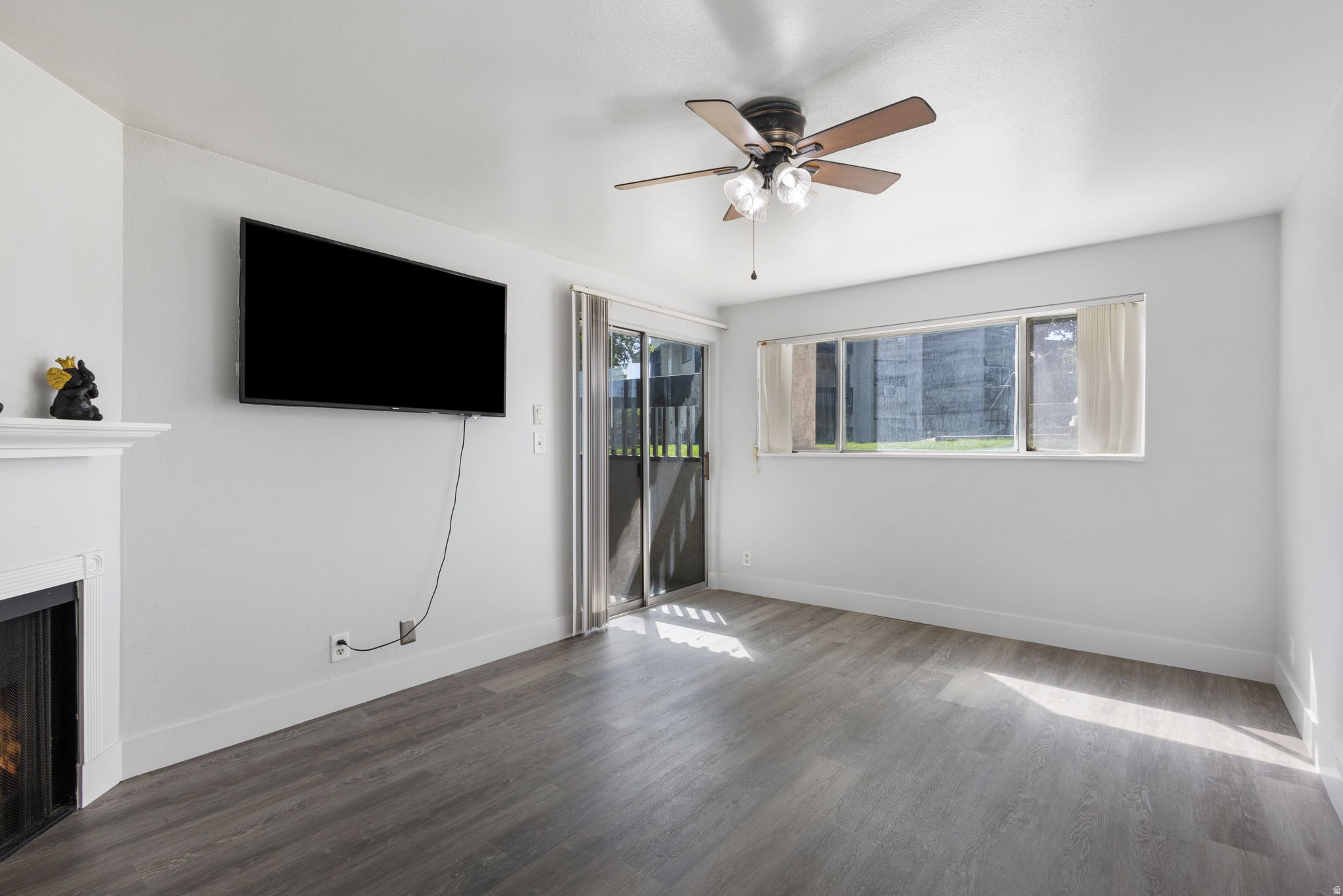 WOOD POINT CONDO - Residential