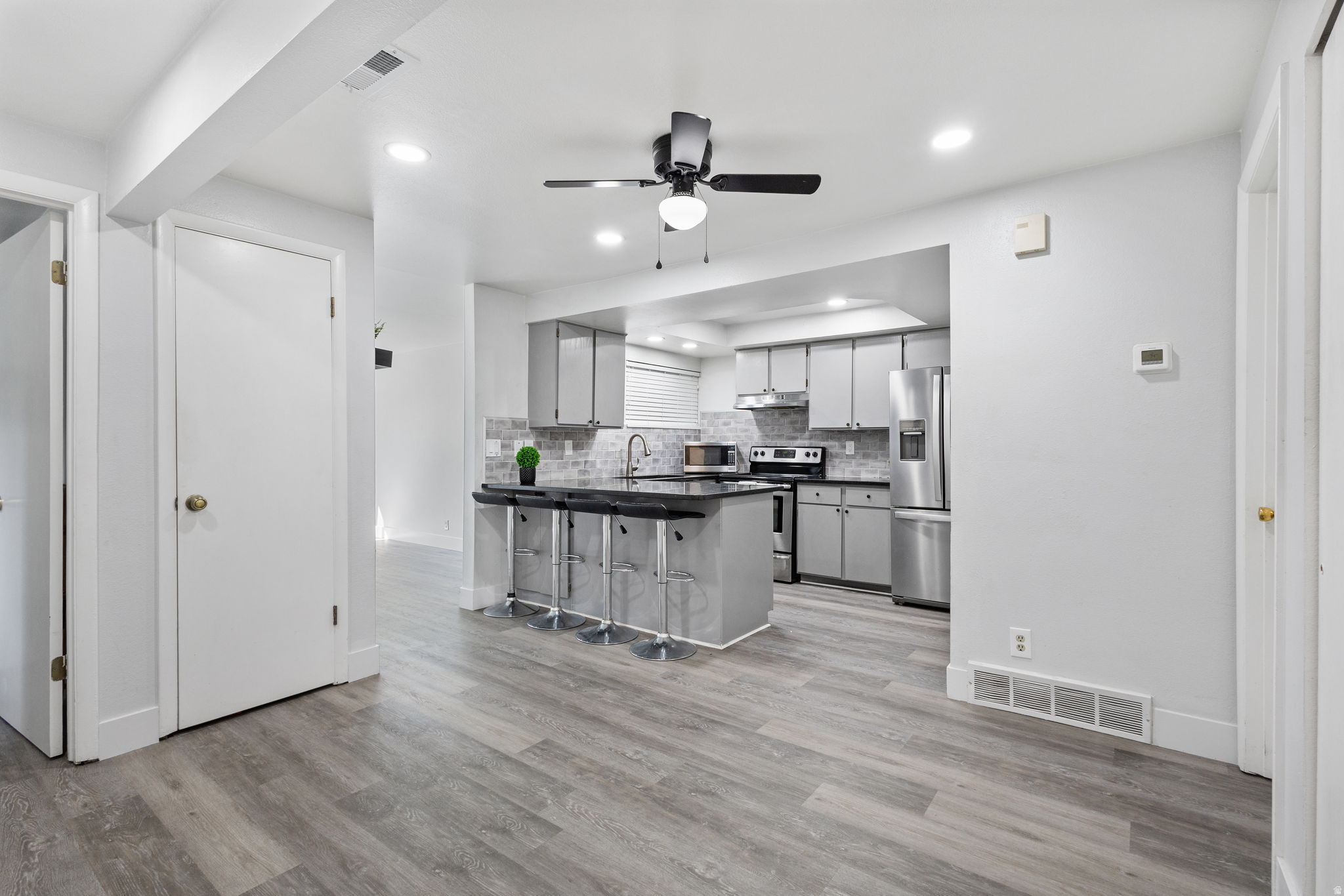 WOOD POINT CONDO - Residential