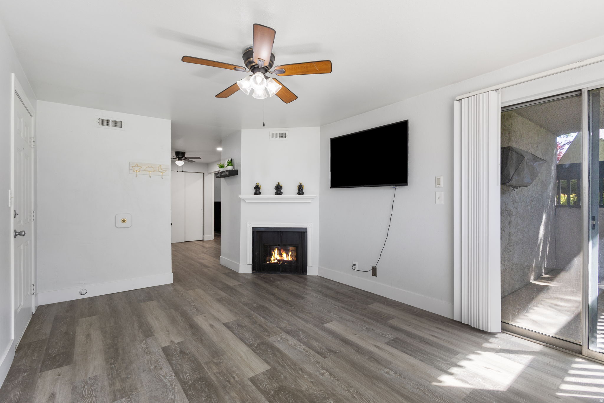 WOOD POINT CONDO - Residential