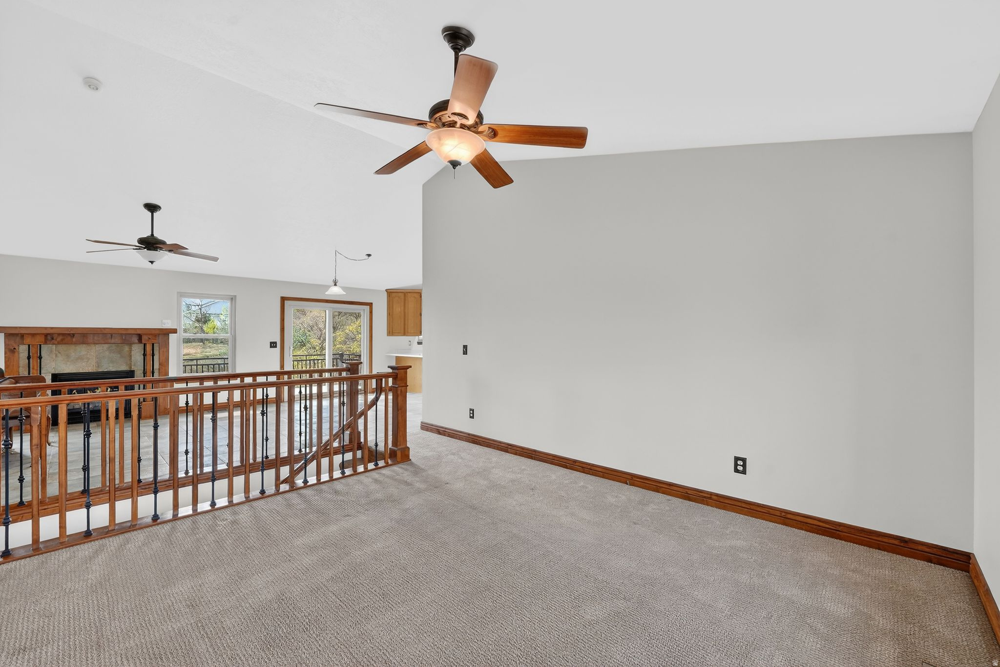 INTERNATIONAL ESTATES - Residential