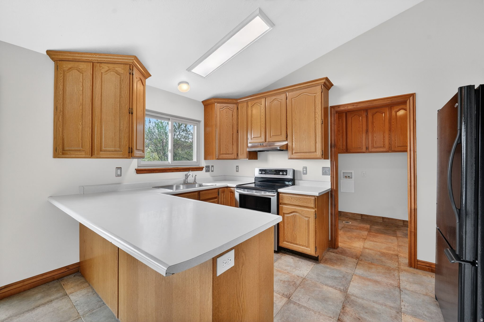 INTERNATIONAL ESTATES - Residential