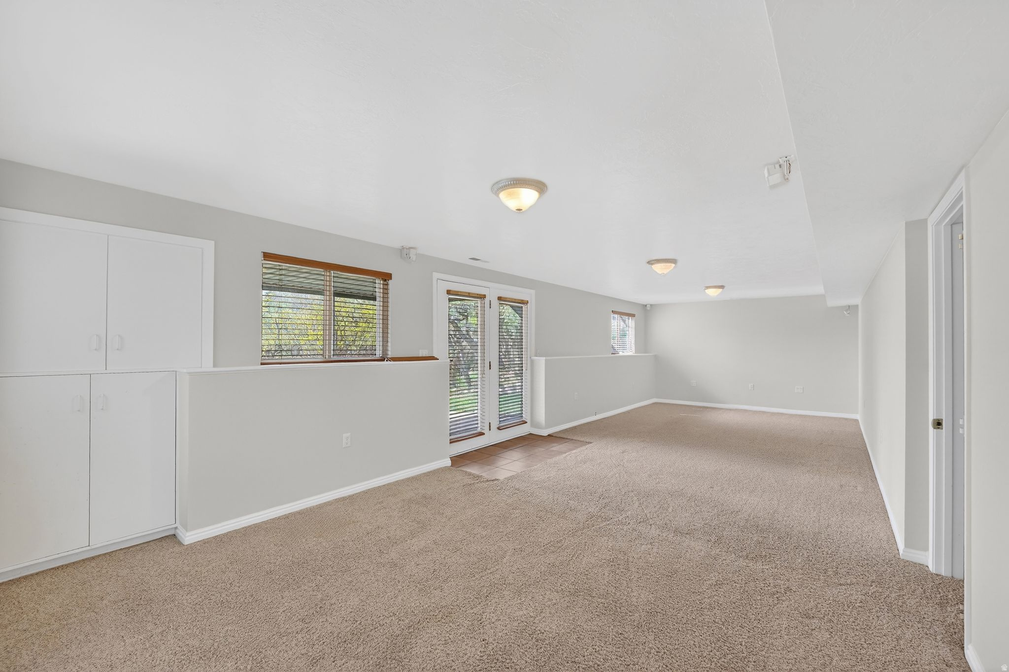 INTERNATIONAL ESTATES - Residential