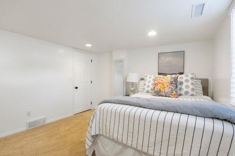 Tiny photo for 1215 S CAVE HOLLOW LN E, Farmington, UT 84025 (MLS # 2154084)