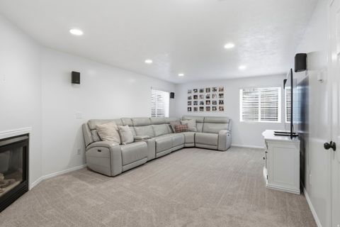 Tiny photo for 1215 S CAVE HOLLOW LN E, Farmington, UT 84025 (MLS # 2154084)