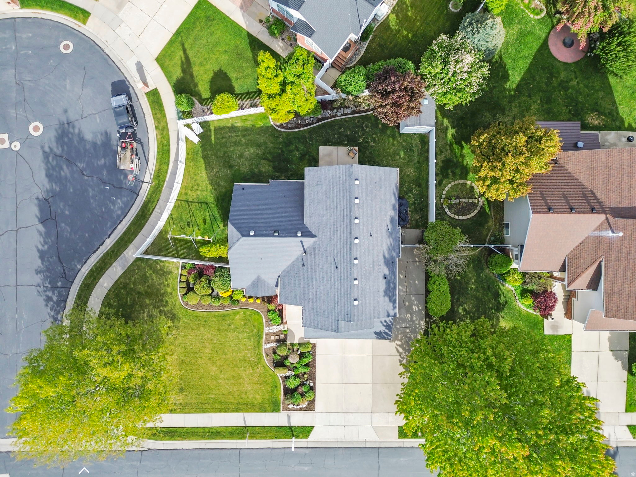 CAVE HOLLOW - Residential