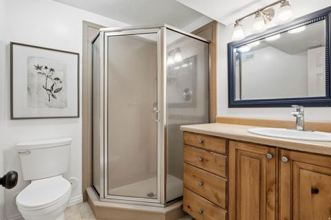 Tiny photo for 1215 S CAVE HOLLOW LN E, Farmington, UT 84025 (MLS # 2154084)