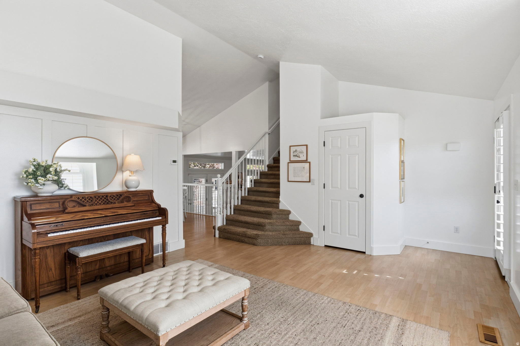 CAVE HOLLOW - Residential