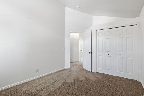 Tiny photo for 1215 S CAVE HOLLOW LN E, Farmington, UT 84025 (MLS # 2154084)