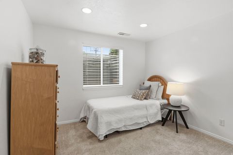 Tiny photo for 1215 S CAVE HOLLOW LN E, Farmington, UT 84025 (MLS # 2154084)