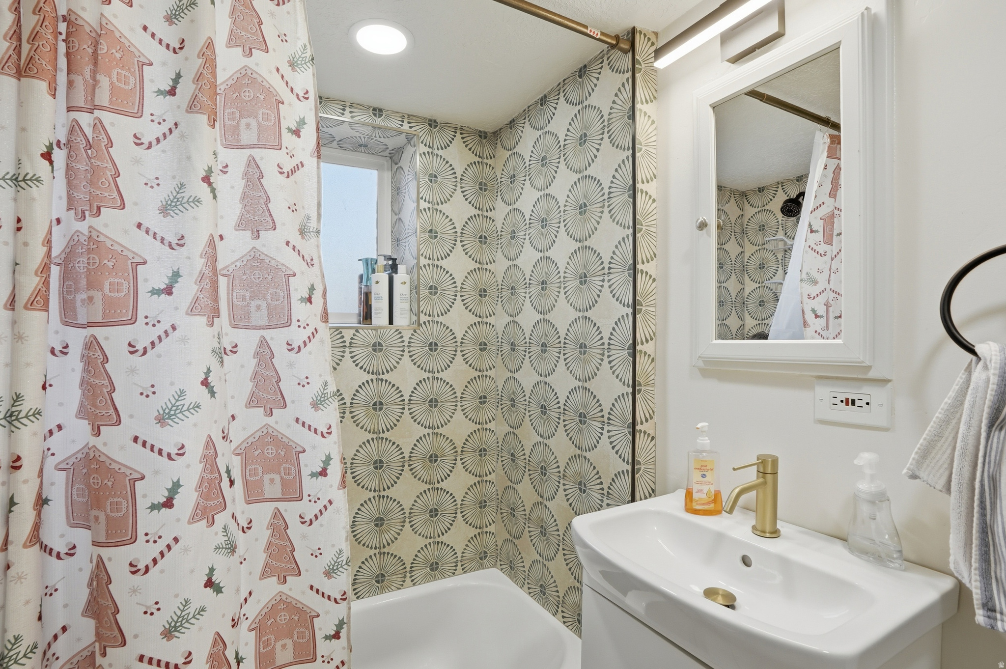 SOUTHTHERN ACRES - Residential