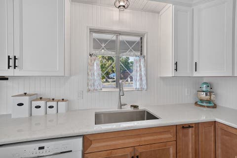 Tiny photo for 997 HENDERSON DR E, Ogden, UT 84404 (MLS # 2176206)