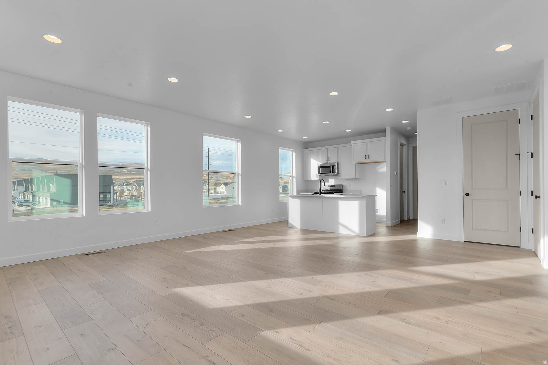 HOLBROOK E VILLAS 607 - Residential