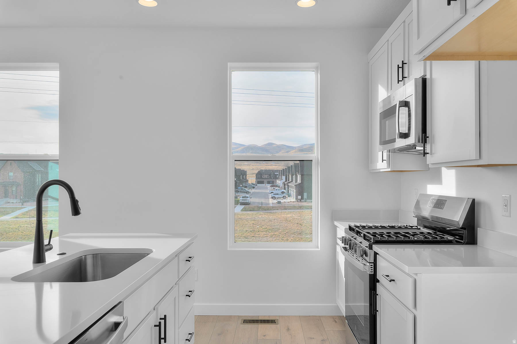 HOLBROOK E VILLAS 607 - Residential