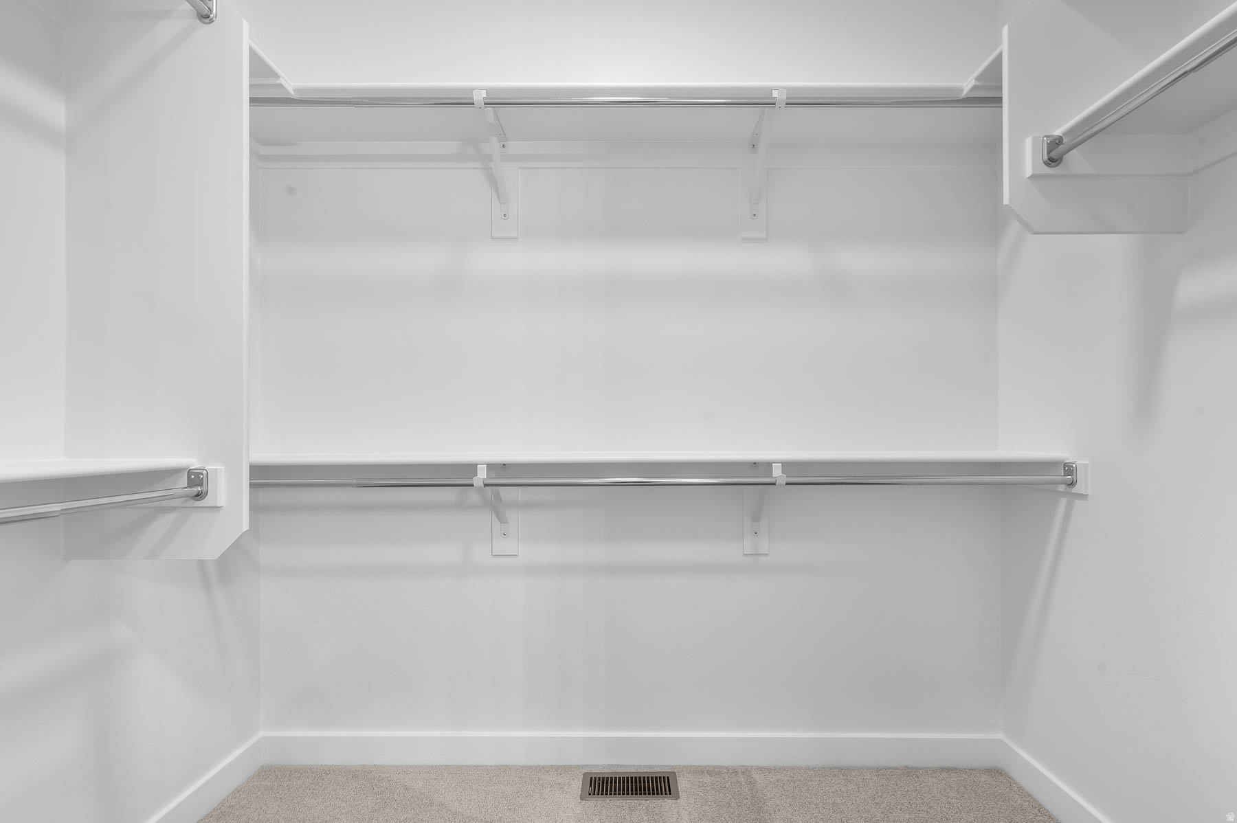 HOLBROOK E VILLAS 607 - Residential