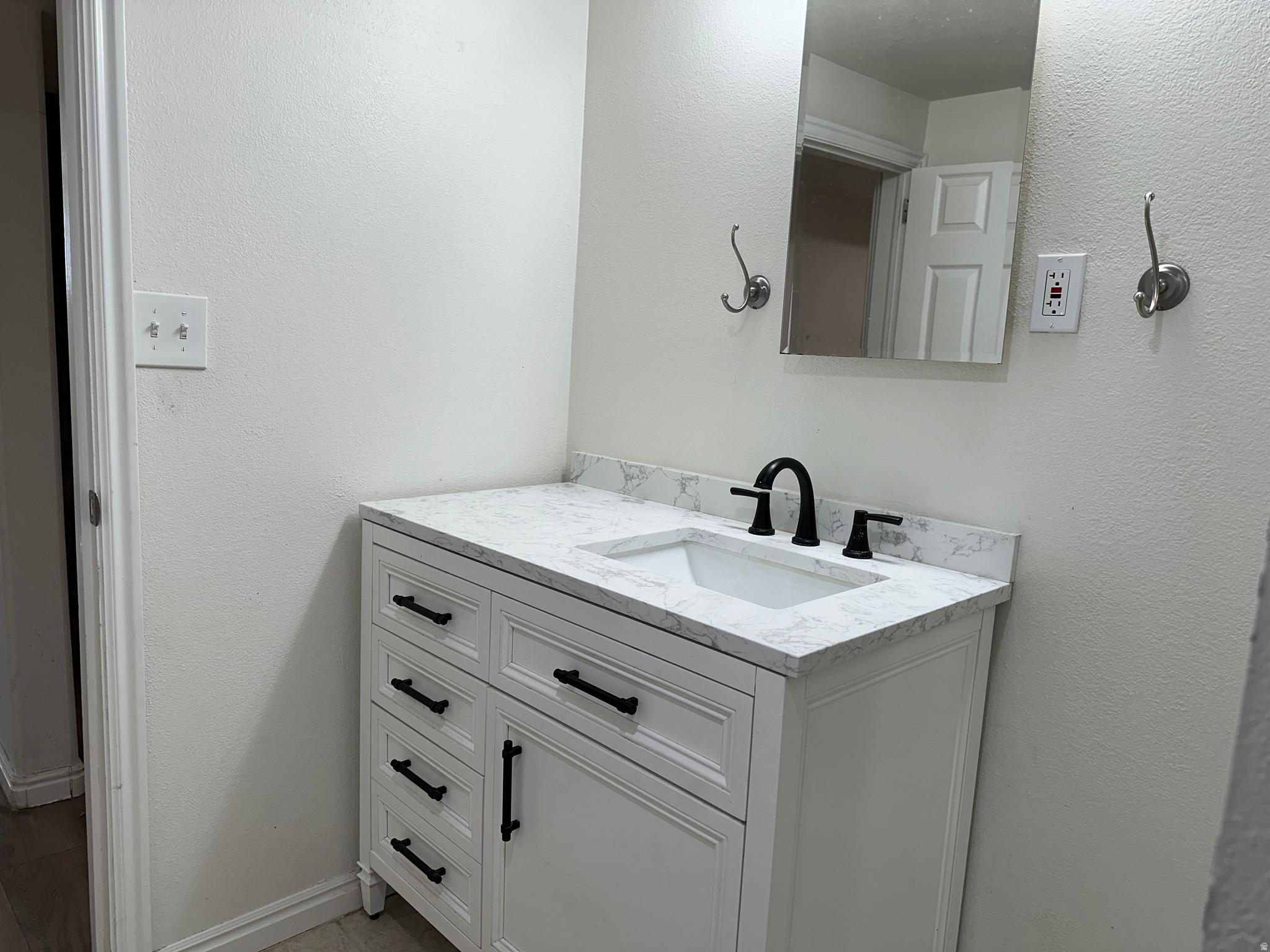 MENLOVE - Residential