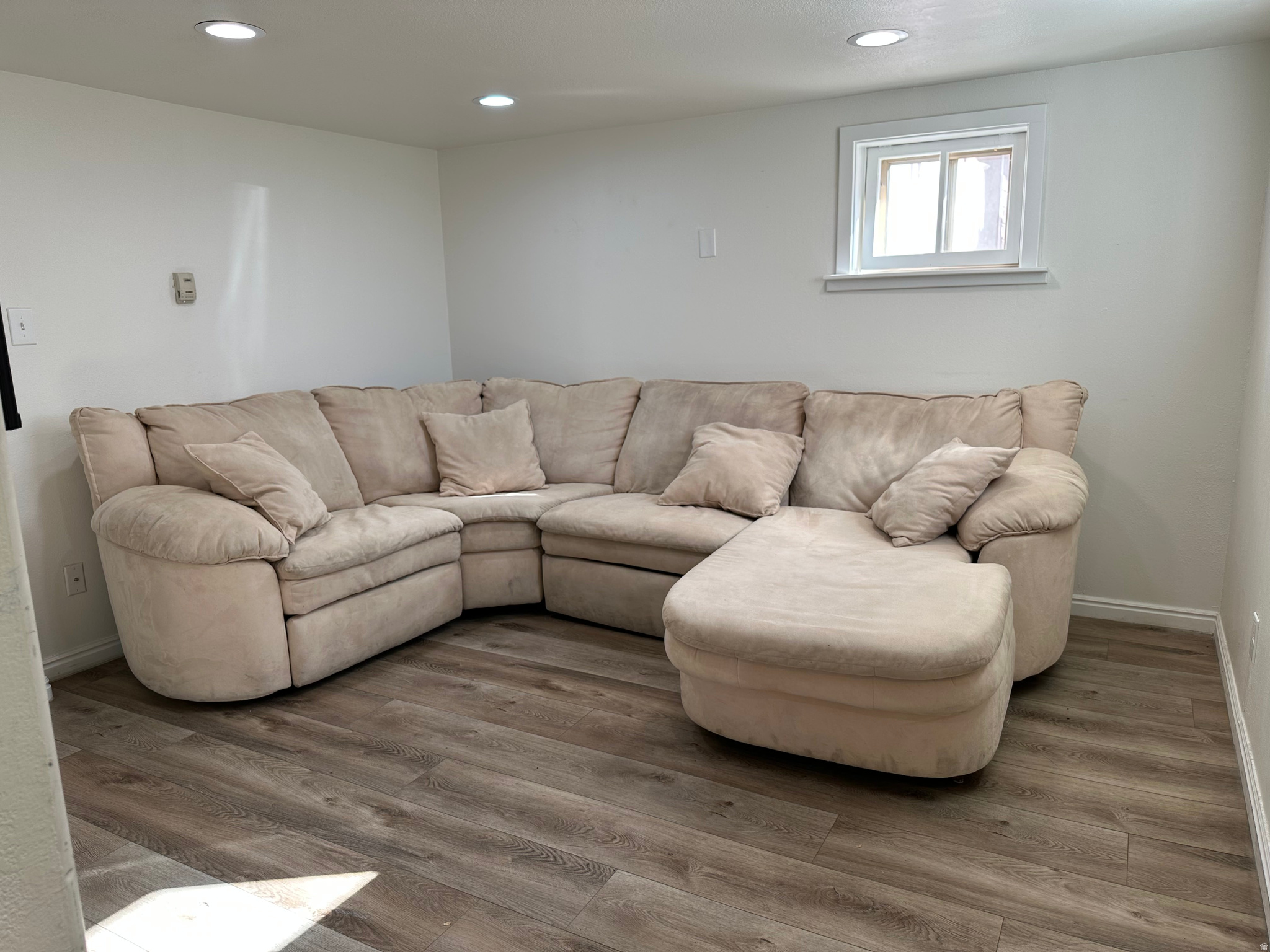 MENLOVE - Residential