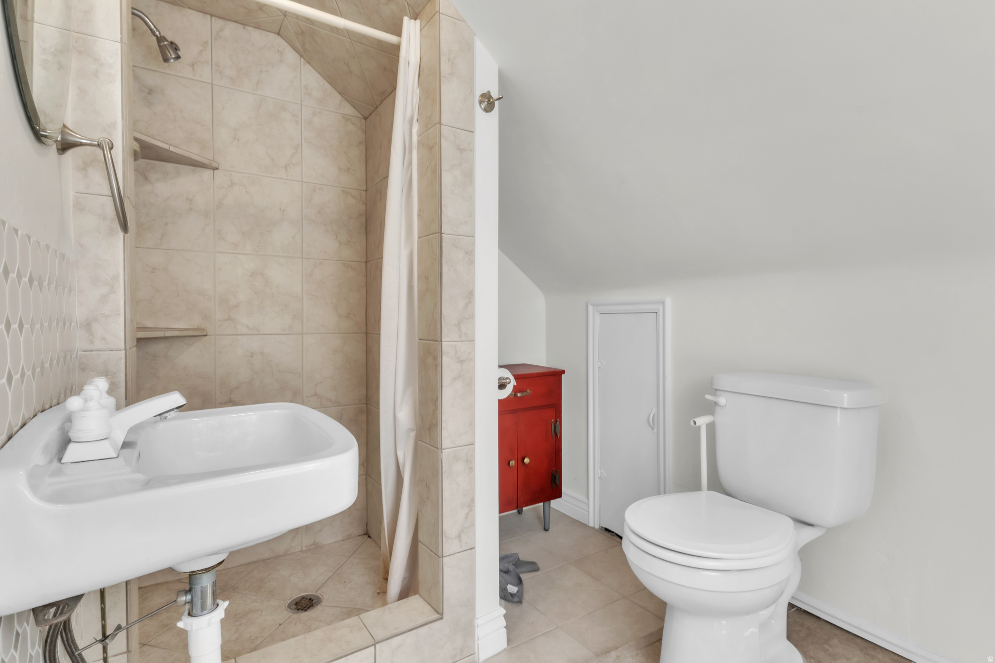 MENLOVE - Residential