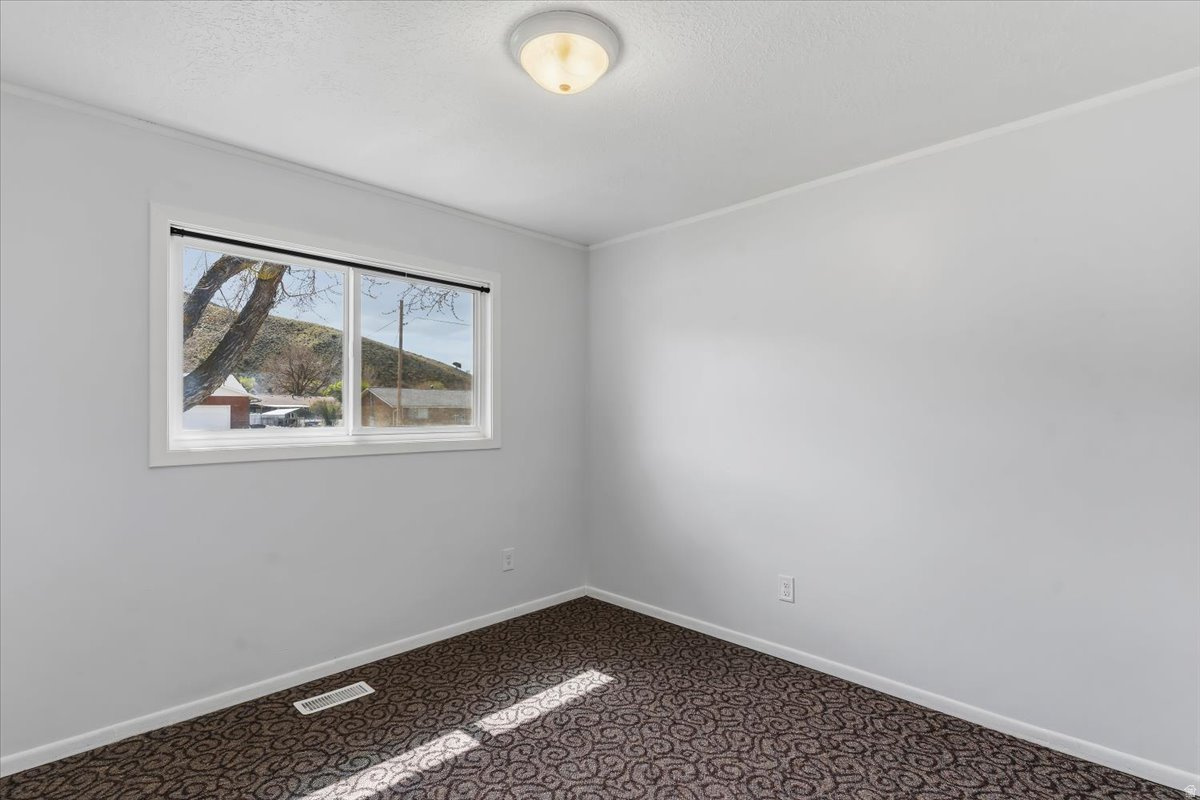 IMPERIAL ESTATES - Residential