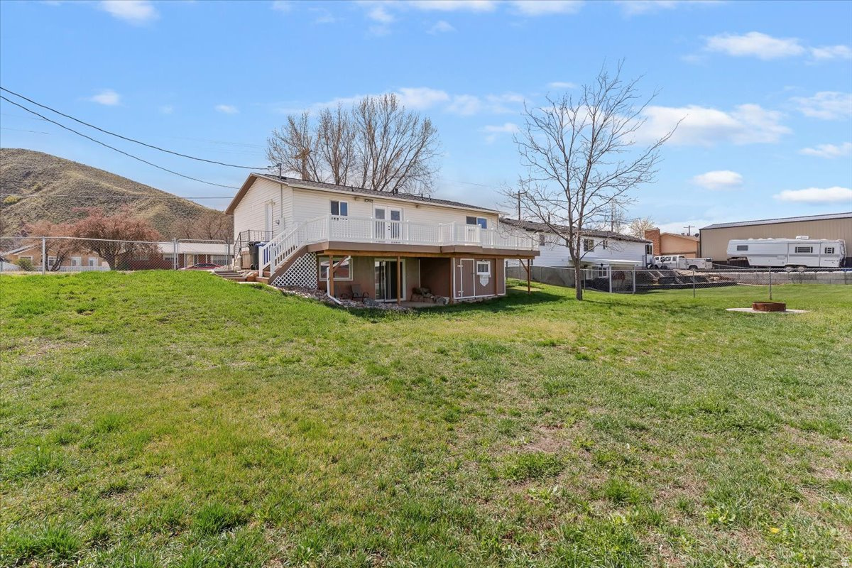 IMPERIAL ESTATES - Residential