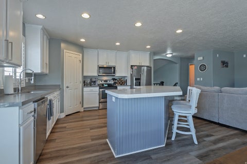 Tiny photo for 787 W 2000 N, West Bountiful, UT 84087 (MLS # 2171194)