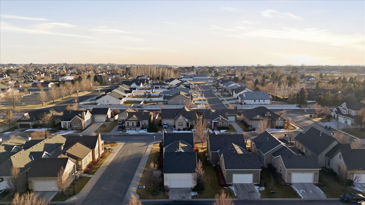 THE GARDENS AT IVORY RIDGE - Residential