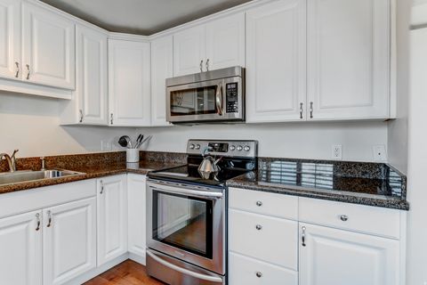 Tiny photo for 830 6TH AVE #8, Salt Lake City, UT 84103 (MLS # 2140033)