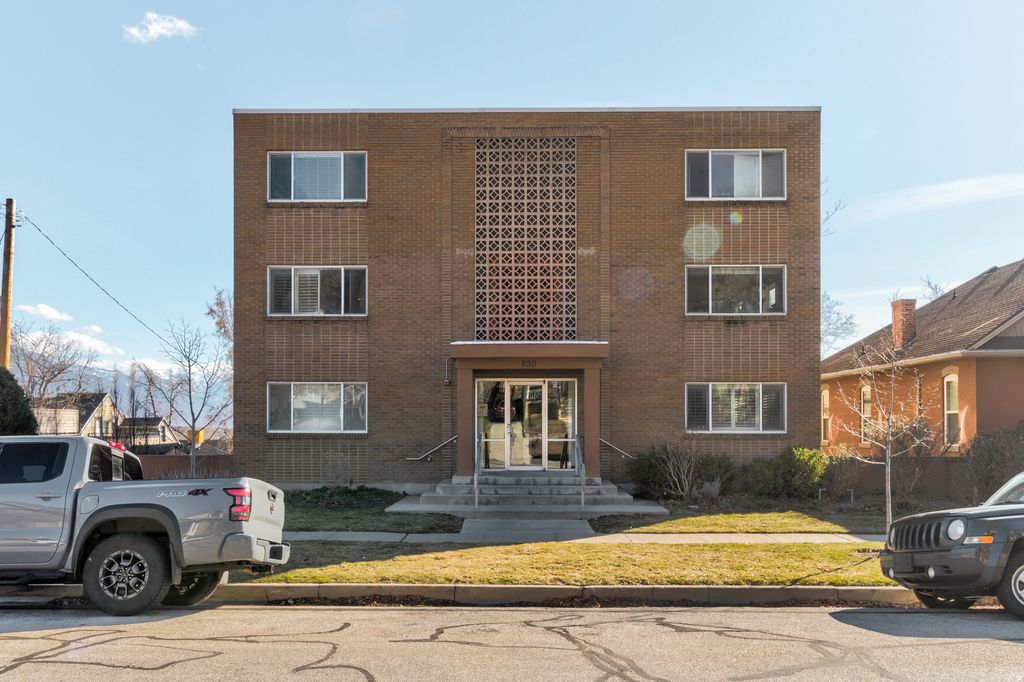 Photo of 830 6TH AVE #8, Salt Lake City, UT 84103 (MLS # 2140033)