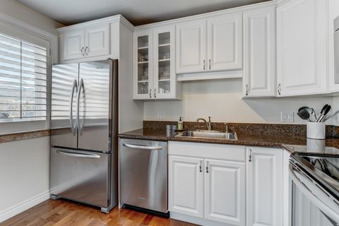 Tiny photo for 830 6TH AVE #8, Salt Lake City, UT 84103 (MLS # 2140033)