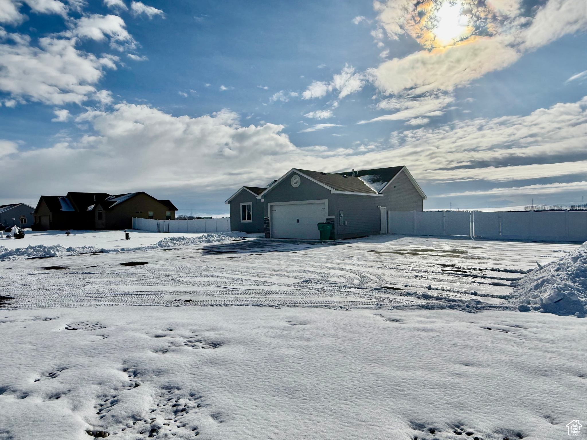 MOUNTAIN VALLEY - Residential