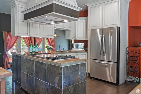 Tiny photo for 4436 E KENBRIDGE CT. Ct, Salt Lake City, UT 84108 (MLS # 2104781)