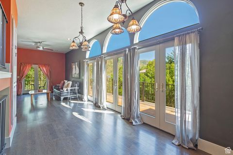 Tiny photo for 4436 E KENBRIDGE CT. Ct, Salt Lake City, UT 84108 (MLS # 2104781)