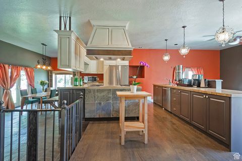 Tiny photo for 4436 E KENBRIDGE CT. Ct, Salt Lake City, UT 84108 (MLS # 2104781)